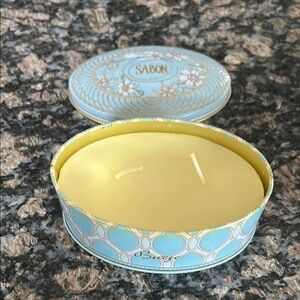 SABON BREEZE CANDLE IN TIN NWT